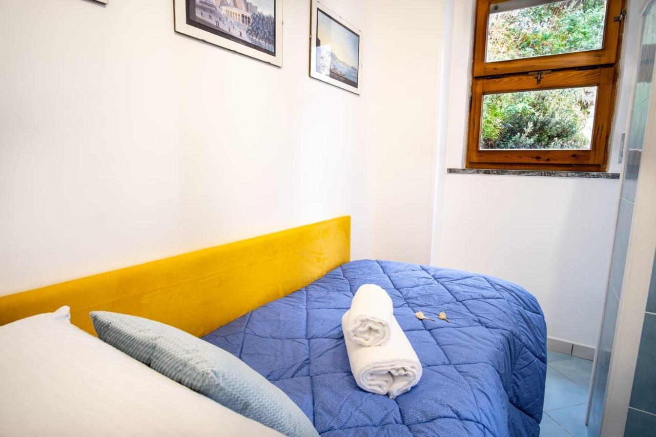 La Casetta Linda - New 2 Bedroom Apt In Sorrento With Seaview Terrace Экстерьер фото