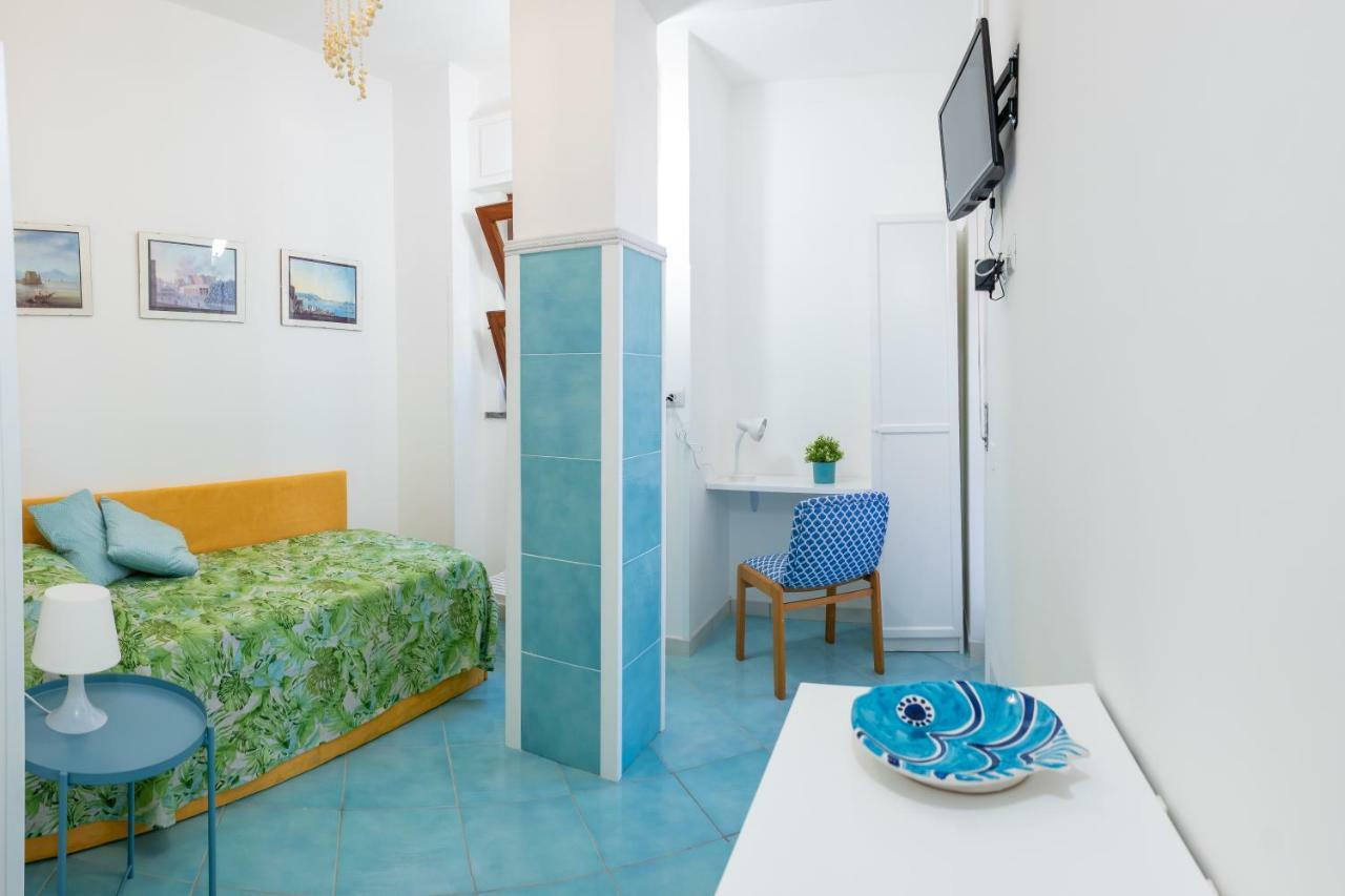 La Casetta Linda - New 2 Bedroom Apt In Sorrento With Seaview Terrace Экстерьер фото