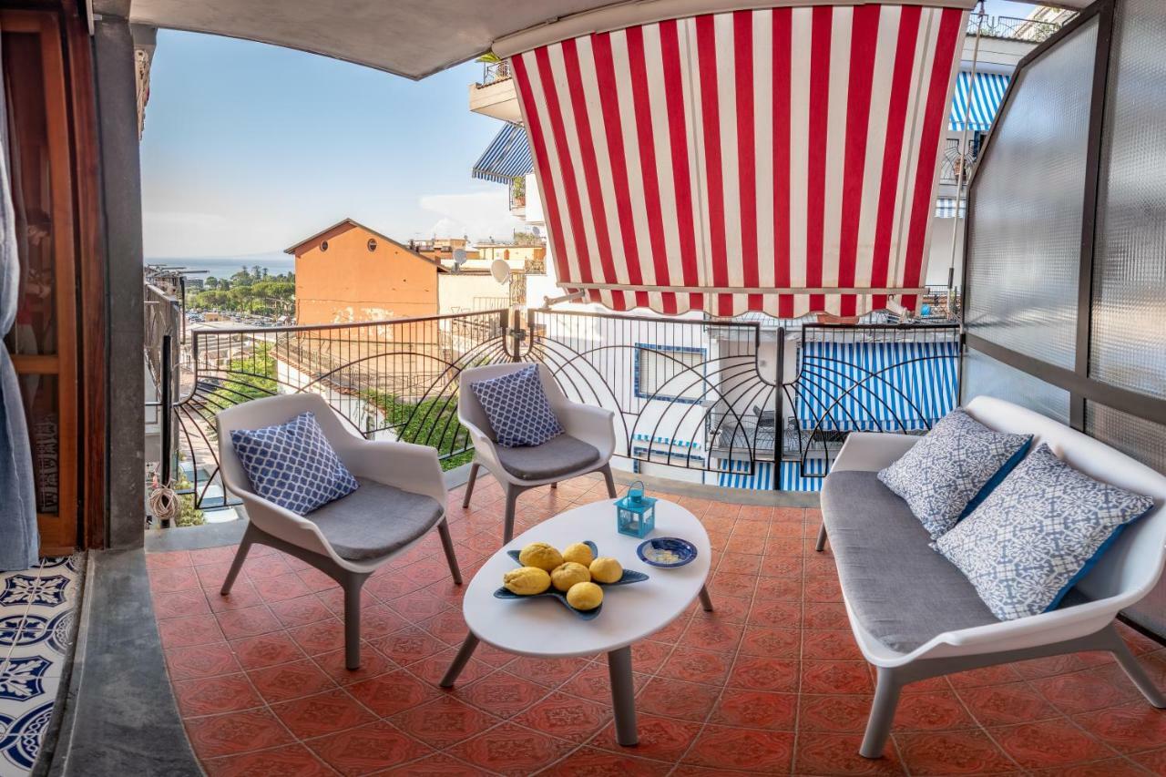 La Casetta Linda - New 2 Bedroom Apt In Sorrento With Seaview Terrace Экстерьер фото