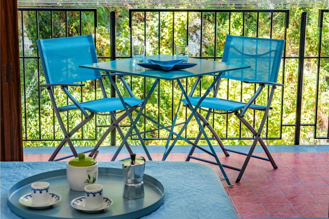 La Casetta Linda - New 2 Bedroom Apt In Sorrento With Seaview Terrace Экстерьер фото